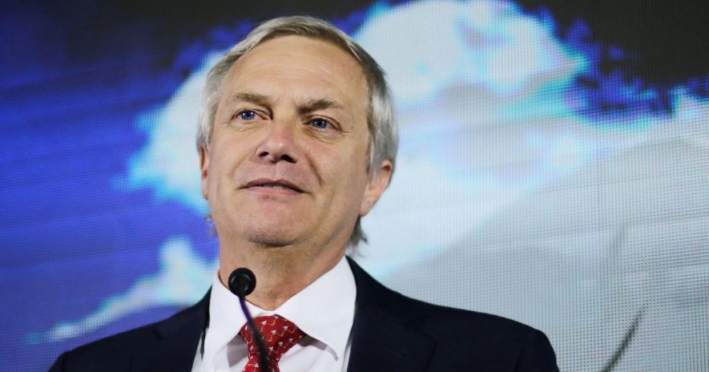 Encuesta Panel Ciudadano: desaprobación de Presidente Kast sube 30 puntos tras histórica alza de combustibles