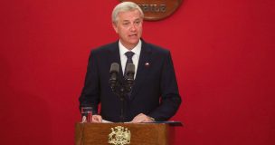 Encuesta Pulso Ciudadano expone baja en la aprobación del Presidente Kast en medio de alza en combustibles