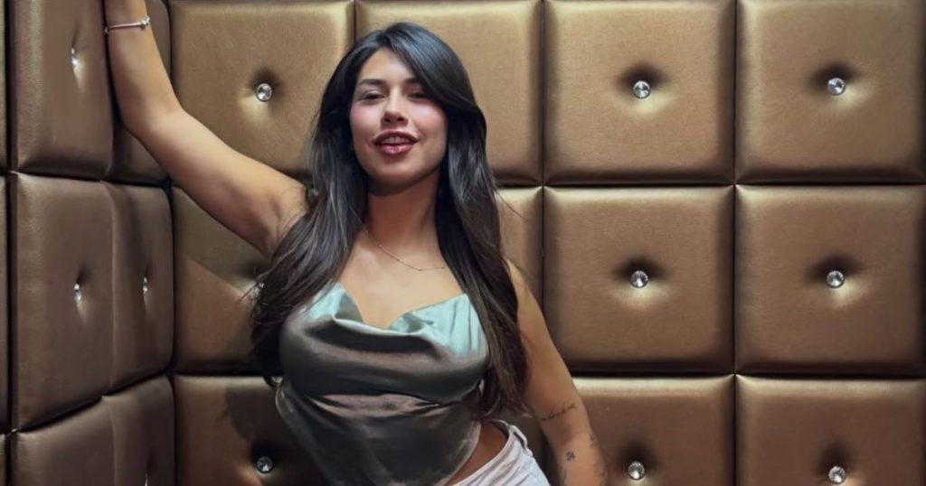 Eskarcita sorprende a seguidores con autoregalo en su cumpleaños 24: 