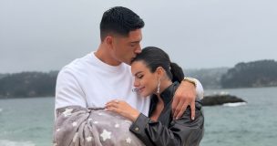 Detalle en fotos de Sammis Reyes con Emilia Dides desata ola de críticas en redes