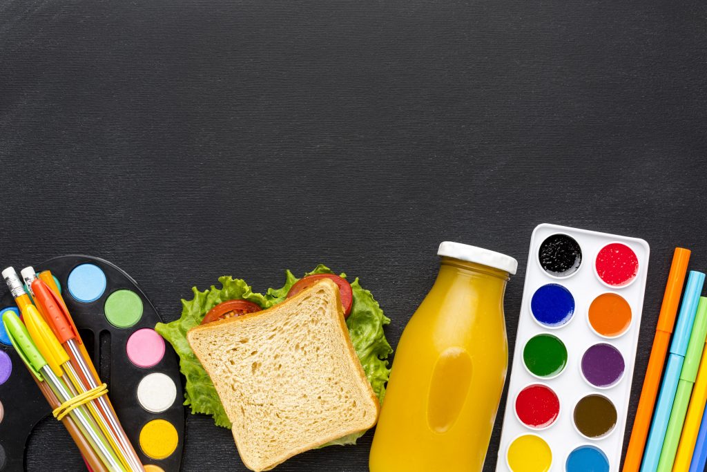 Vuelta a clases: 95% dice ‘gastar mucho dinero’ en colaciones escolares