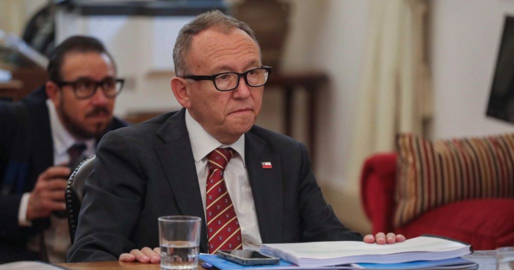 Ministro García Ruminot asegura que no tenían los votos para modificar el Mepco en el Congreso