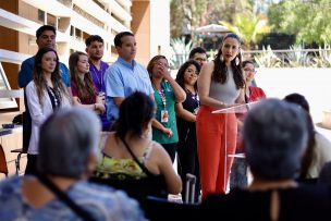 Subsecretaria Albagli refuerza llamado para que personas mayores se vacunen oportunamente