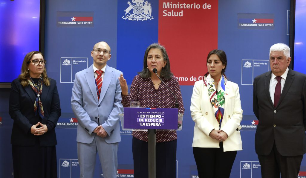 Ministra de Salud presenta Plan de Alerta Oncológica: ¿En qué consiste?