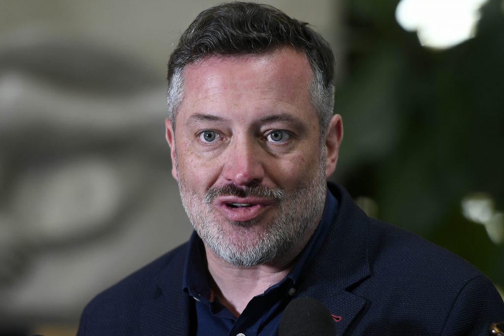 Sebastián Sichel por seguridad escolar: “Estamos cerrando colegios en vez de protegerlos”