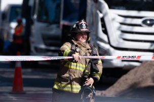 Restricción en Santa Rosa por colisión de vehículos: Bomberos trabaja en el lugar