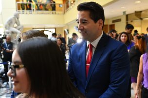 Diputado Olivares se abre a apoyar el Plan de Reconstrucción pese a llamado de Parisi a rechazar