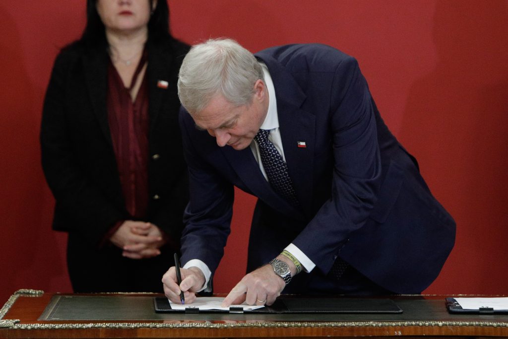 “Las escuelas son para aprender”: Presidente Kast impulsa proyectos contra la violencia escolar