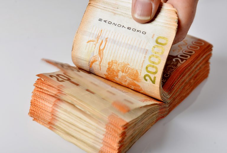 Hasta $150 mil: Cajas de Compensación activan beneficios para afectados por sistema frontal
