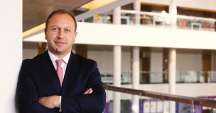 Exsubsecretario defiende cobro del CAE a deudores de altos ingresos: 