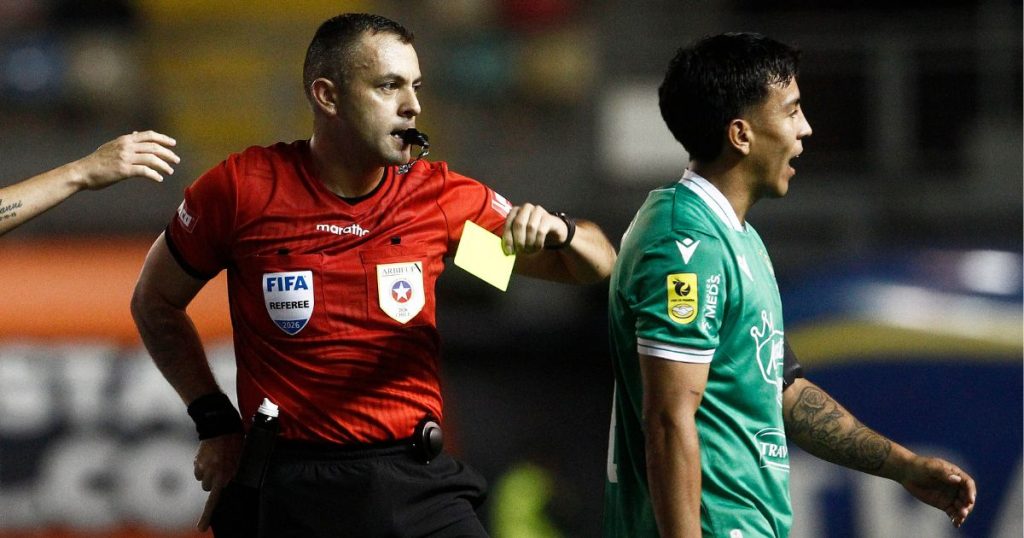 Audax Italiano estalla contra arbitraje tras caída contra la UC: 