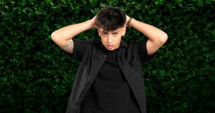 De la música urbana al reality: el ascenso de Bastián Muñoz en “Vecinos al límite”