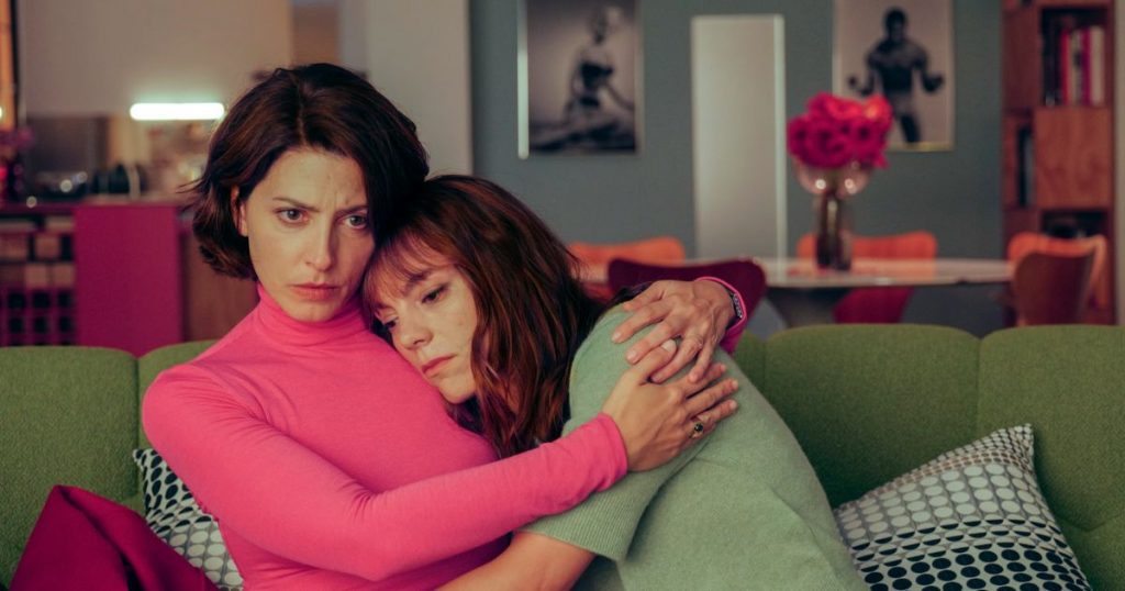 “Amarga Navidad”, de Pedro Almodóvar, llega a cines chilenos tras ser seleccionada en Cannes