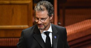 Bancada del PDG expulsa a Christian Contreras: 