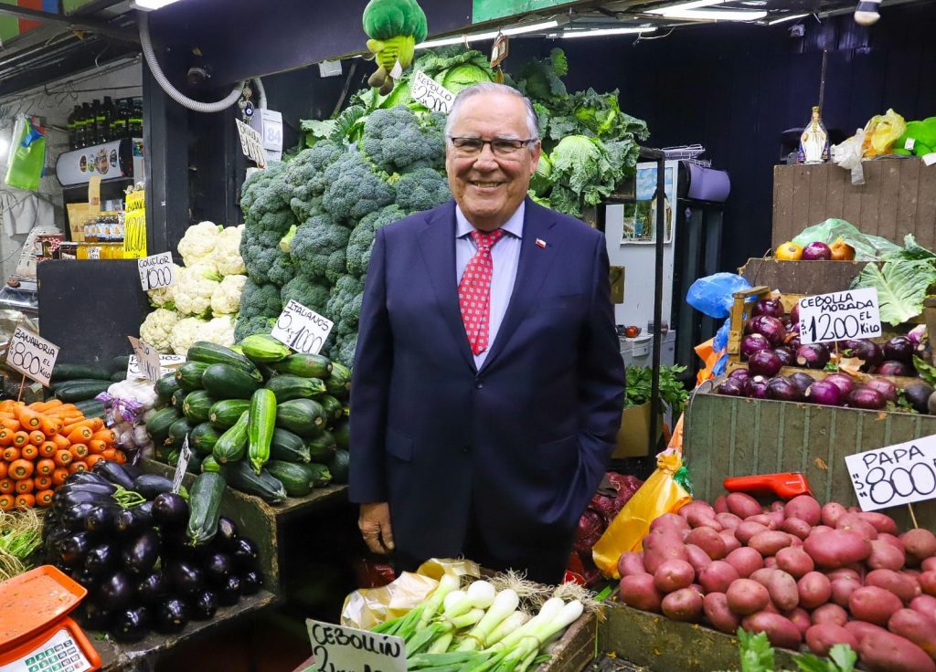 Ministro de Agricultura refuerza trabajo con la Vega Central y destaca estabilidad en el precio de los alimentos