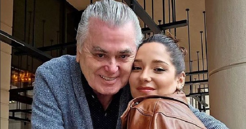 ¿Nuevo amor? Kel Calderón reacciona a comprometedoras fotos de su padre con misteriosa acompañante