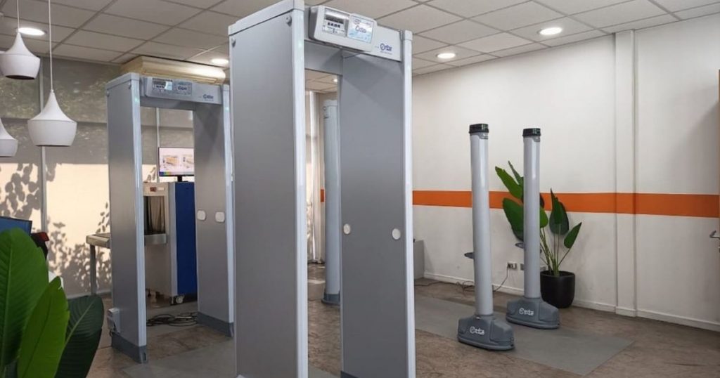 Fidae 2026: Nuevas tecnologías refuerzan seguridad con sistemas capaces de detectar drogas y amenazas