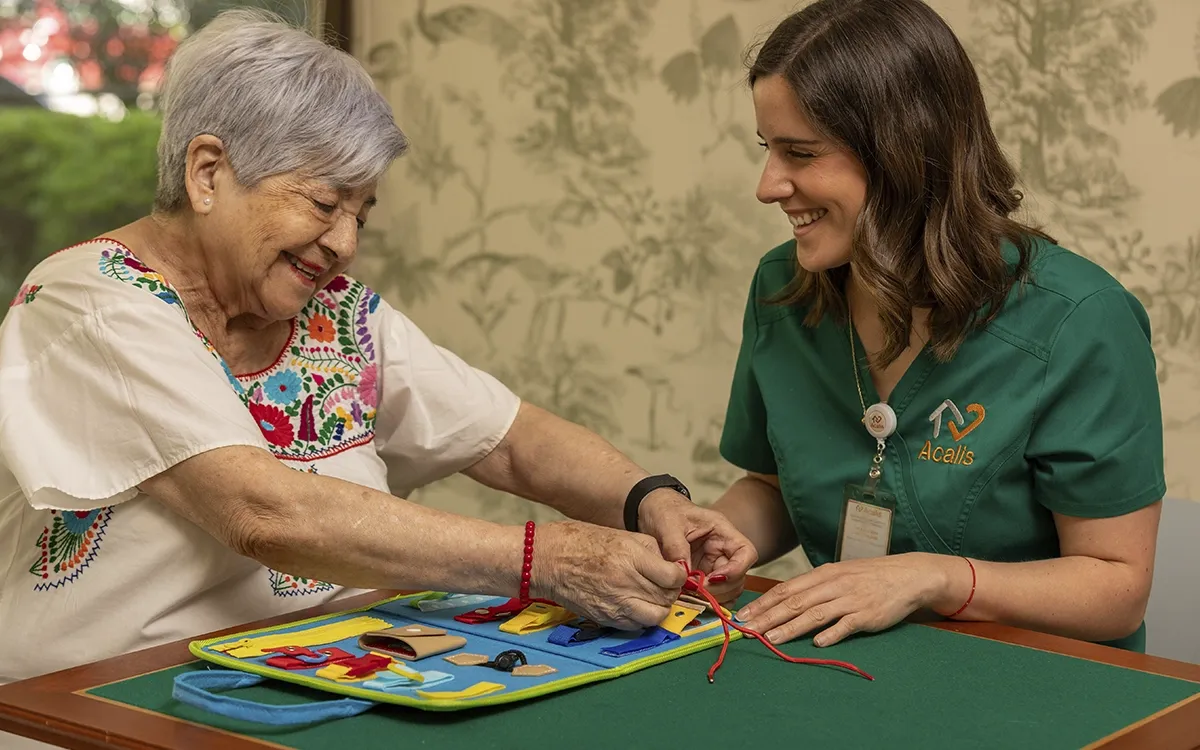 Día del Terapeuta Ocupacional: destacan su rol clave en el bienestar de personas mayores