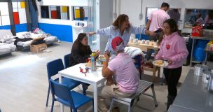 Vecinos al límite explota: Alejandra Fosalba hizo de mamá y separó a Cata y Paz en pleno desayuno