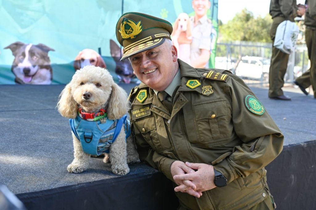 Caminata Canina de Carabineros reúne a miles en Santiago con evento gratuito