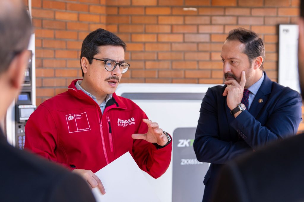 Director nacional de Junaeb denuncia en la PDI venta ilegal de sellos TNE 2026