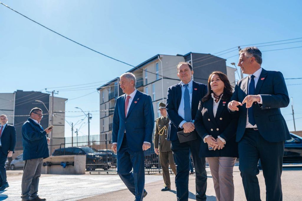 Rancagua: 120 familias reciben su casa propia en proyecto habitacional El Sol II y III