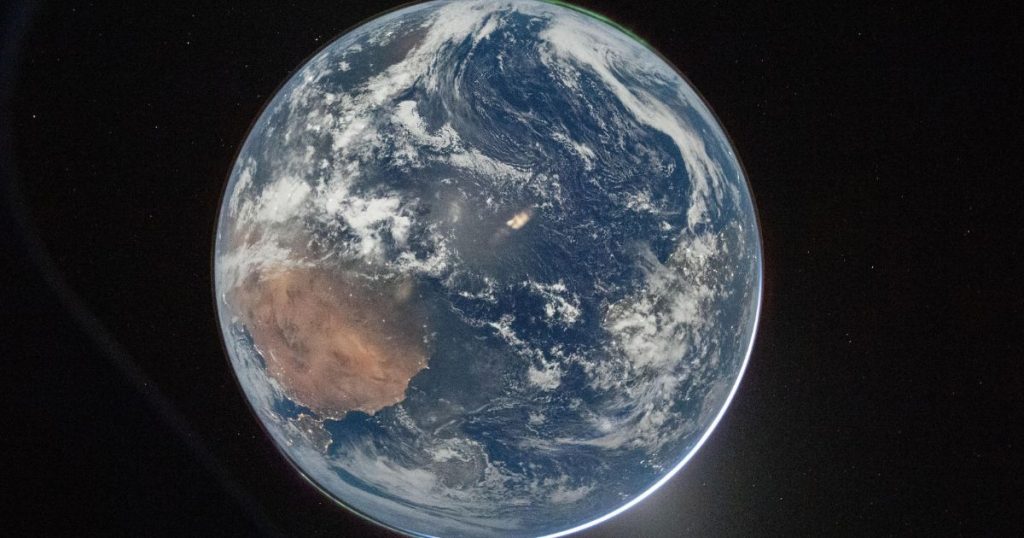 NASA difunde las primeras imágenes captadas por la misión Artemis II rumbo a la luna