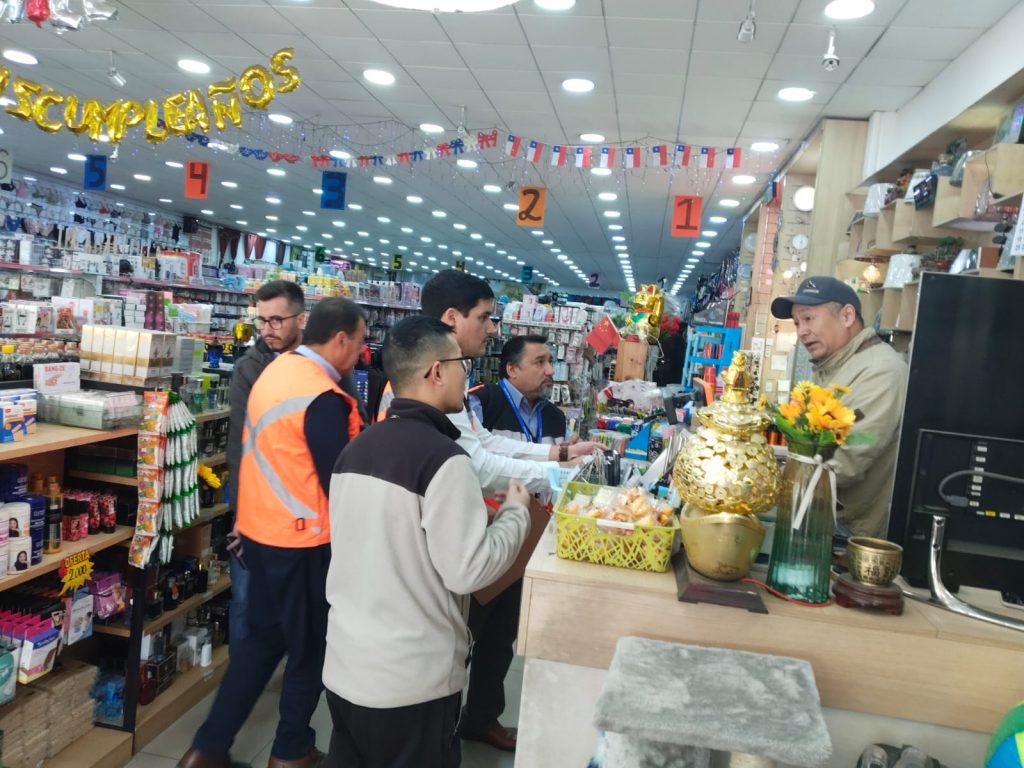 Dirección del Trabajo cursó multas por 32 millones de pesos y suspendió a 88 trabajadores en feriado irrenunciable