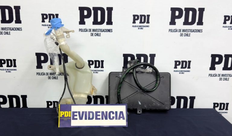 Inusual método de tráfico de drogas: ocultaban ketamina líquida en estanque de un vehículo