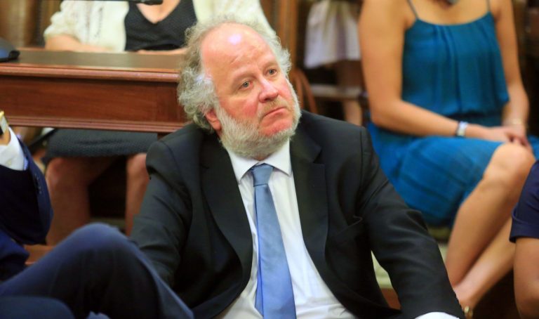 Nuevo director de Azul Azul, Francisco Aylwin, tras allanamientos: “Esto excede absolutamente a la U”