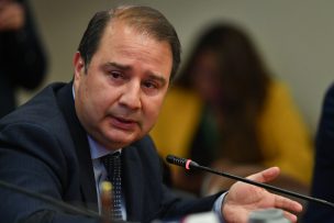 Sauerbaum alerta por atraso heredado en Migraciones: 263 mil visas y 19 mil solicitudes sin respuesta