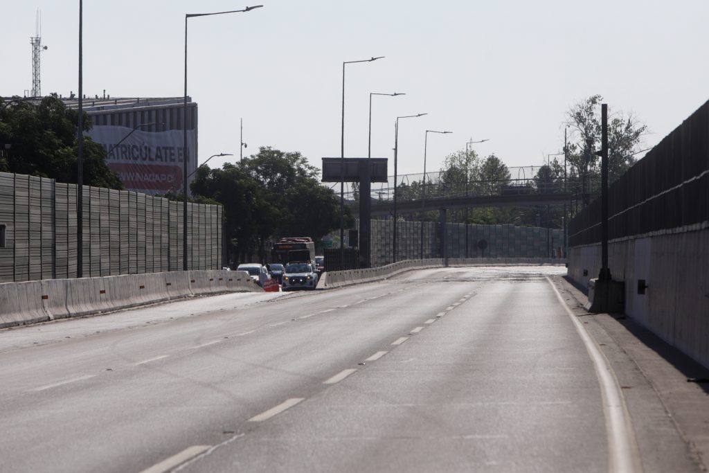 Restricción de pista complica tránsito en Vespucio Sur tras choque de vehículos