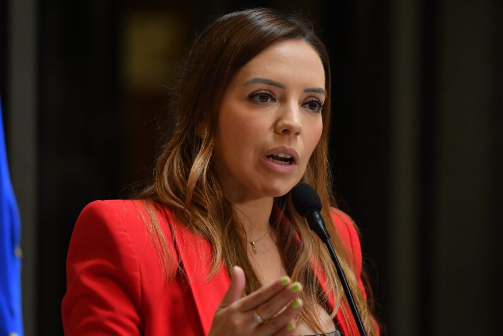 Realizan diligencia judicial en el Senado por caso relacionado con Camila Flores