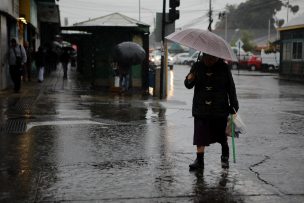 Sistema frontal deja más de 10 mil clientes sin luz en la región de Valparaíso