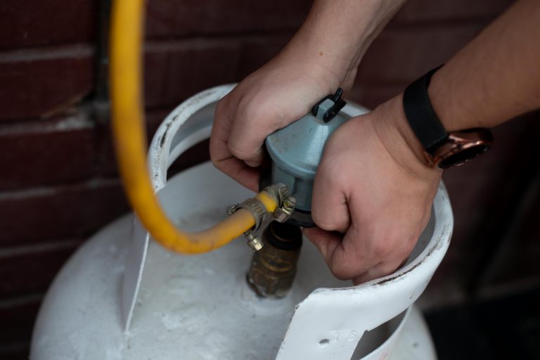 Anuncian rebajas en gas para pensionados: descuentos llegan hasta los $6 mil