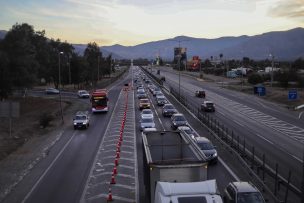 Ruta 68 registra restricción de pista tras colisión de bus con camión en Pudahuel