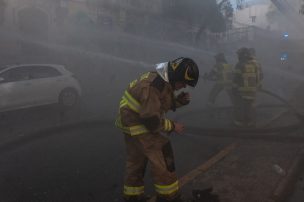 Alerta de humo en Mall Plaza Los Dominicos genera cortes de tránsito en Las Condes