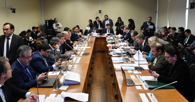 Comisión de Hacienda aprueba por unanimidad primer artículo del Plan de Reconstrucción Nacional