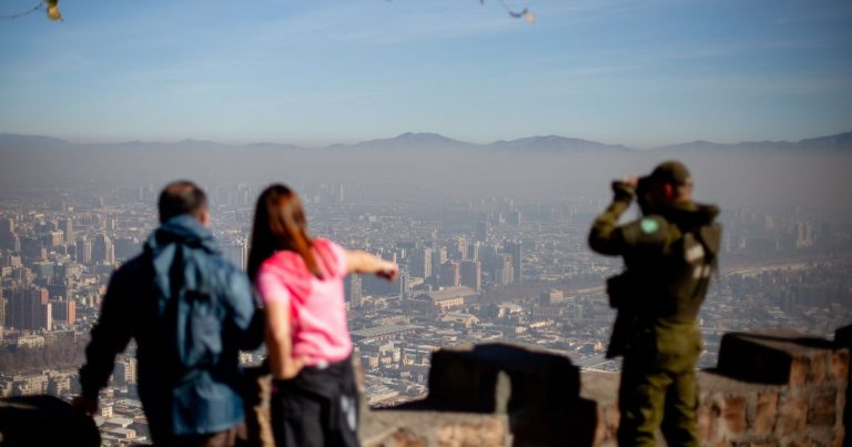 Declaran Alerta Ambiental para este domingo en la Región Metropolitana por condiciones de ventilación adversas