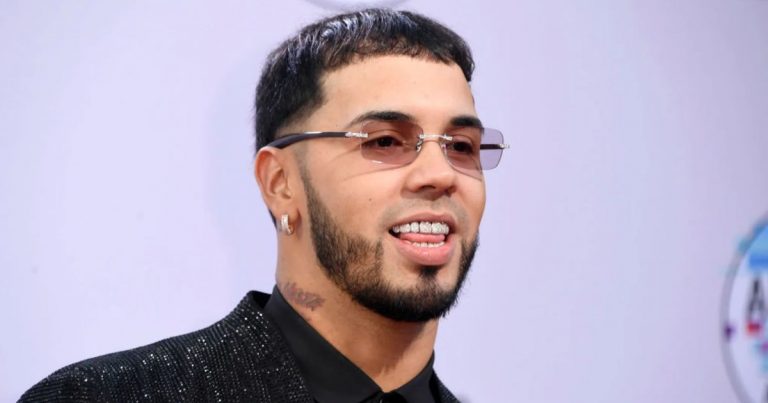 Anuel AA arrasa en Chile: agota dos Movistar Arena y anuncia tercera fecha