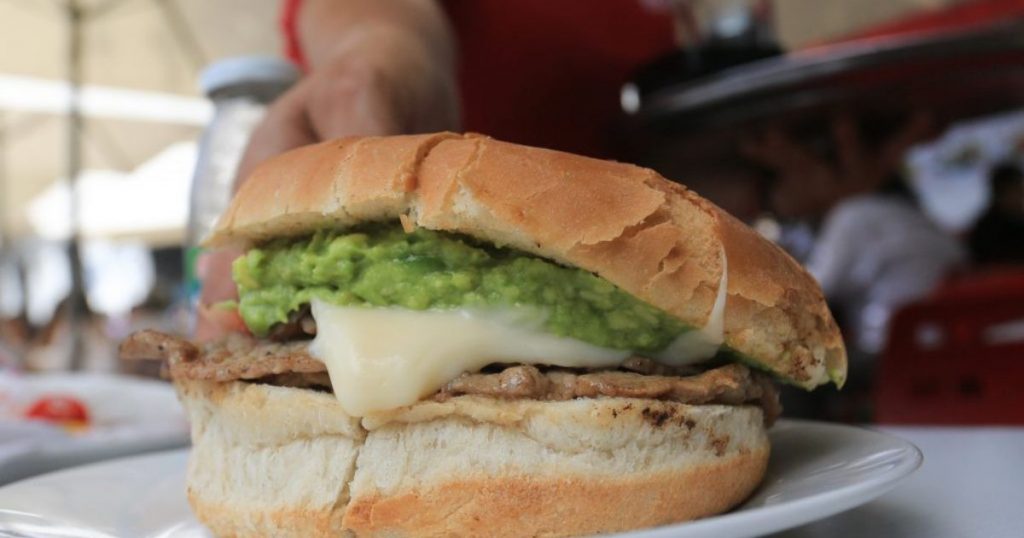Orgullo nacional: churrasco italiano fue destacado entre los mejores sándwiches del mundo