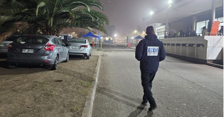 Se encontraba en complejo deportivo: Hombre fallece tras recibir disparo de desconocido