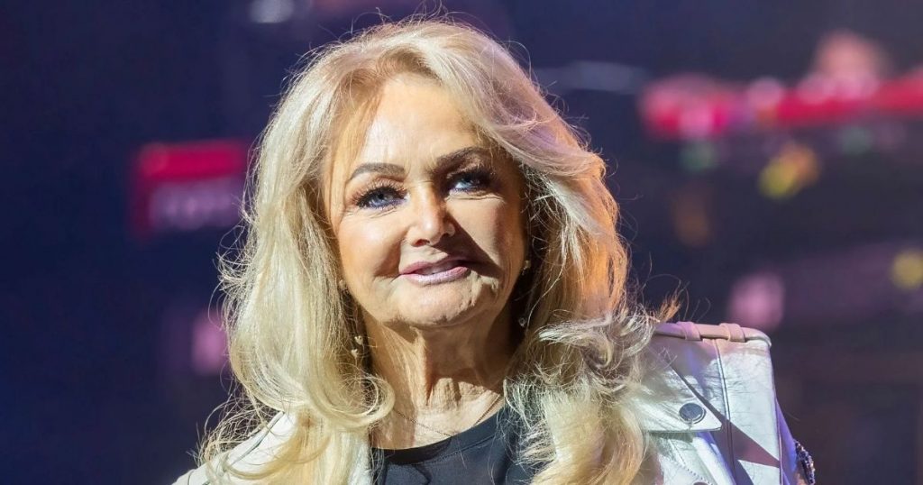 Bonnie Tyler permanece en coma inducido tras ser operada de urgencia en Portugal