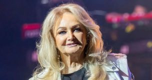 Bonnie Tyler permanece en coma inducido tras ser operada de urgencia en Portugal