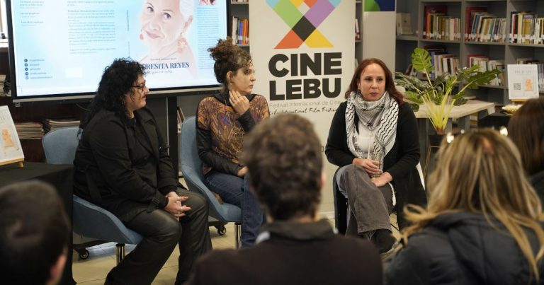 “Son palabras que nacen desde el dolor”: hija de Teresita Reyes presentó emotivo libro sobre el duelo en CINELEBU