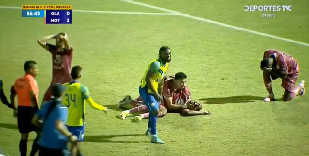 Imágenes sensibles: Jugador sufre terrible fractura durante partido en Honduras