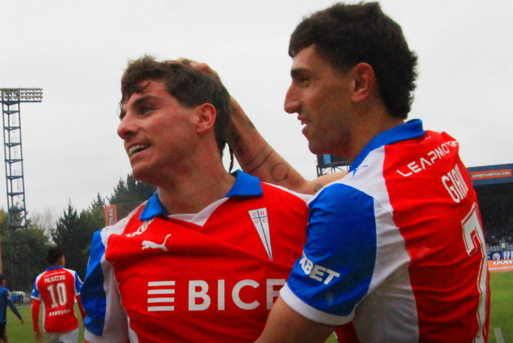 Cruzados celebran triunfazo de visita con contundente goleada ante Huachipato