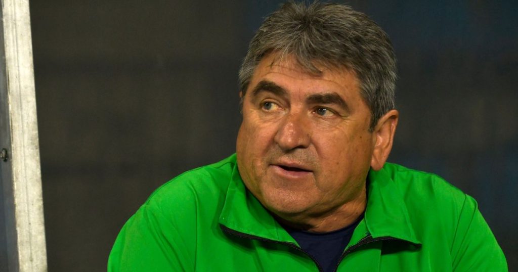 Deportes Puerto Montt confirma salida de Emiliano Astorga como director técnico