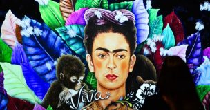 “Viva Frida Kahlo”: la exposición inmersiva 360° que llega esta semana a Santiago