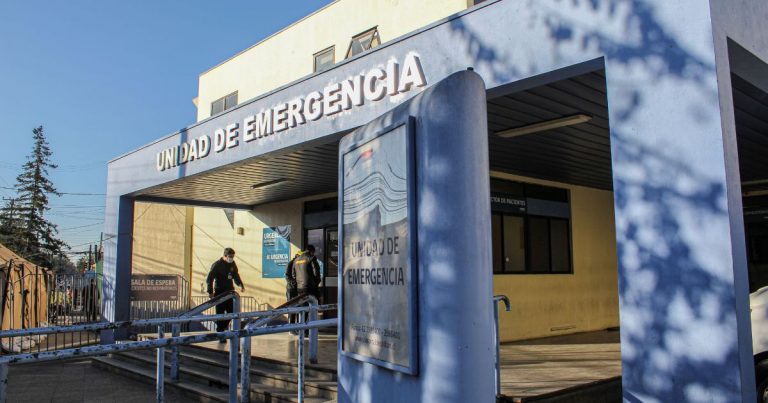 Chillán: Familia denuncia que olvidaron pinza al interior del intestino delgado de su madre